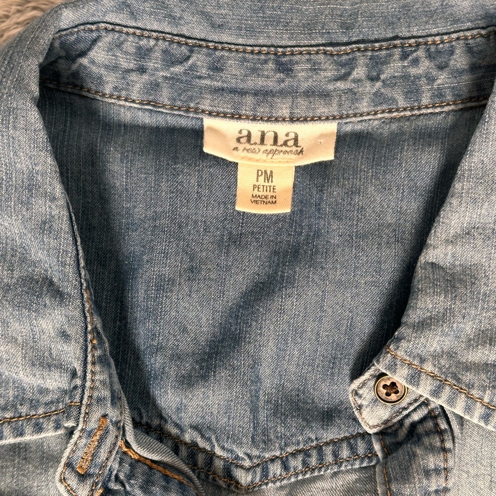 a.n.a Classic Blue Denim Top - Picture 4 of 4